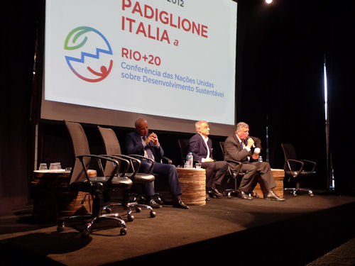 Vander Tumiatti (a destra), fondatore e socio accomandatario Sea Marconi accanto al ministro dell’Ambiente Dott. Corrado Clini Vander Tumiatti (a destra), fondatore e socio accomandatario Sea Marconi accanto al ministro dell’Ambiente Dott. Corrado Clini